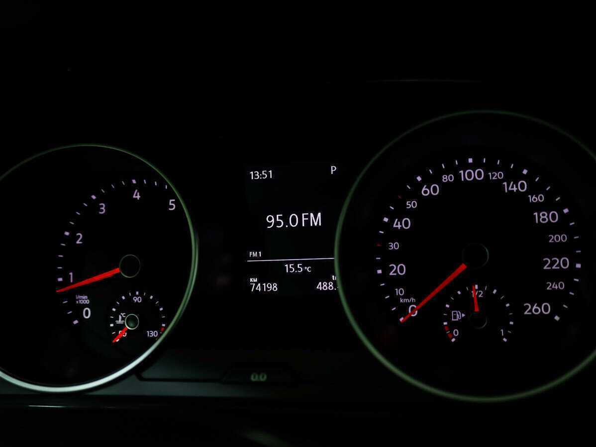 Купить Volkswagen Tiguan с пробегом. Фото: #21