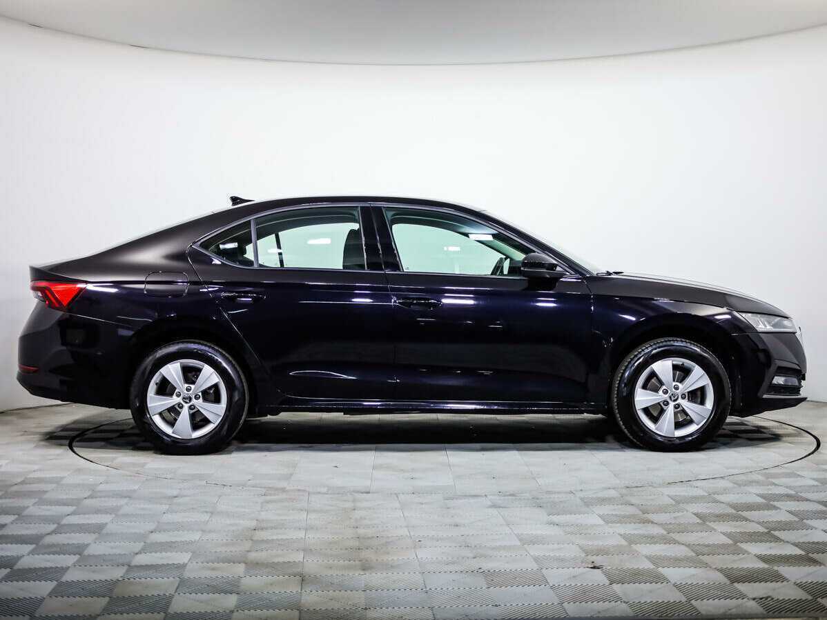 Купить Skoda Octavia с пробегом. Фото: #2
