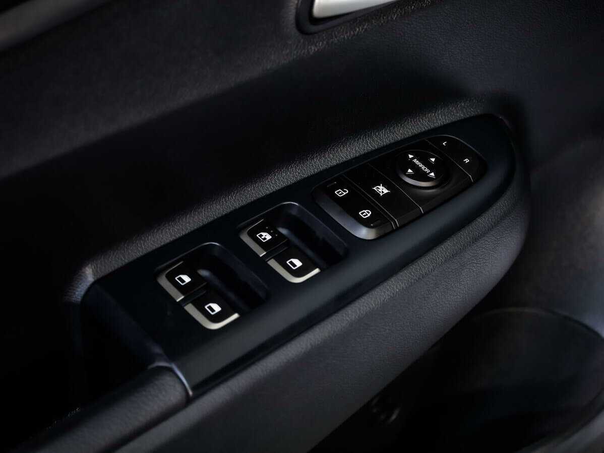 Купить Kia Rio с пробегом. Фото: #17