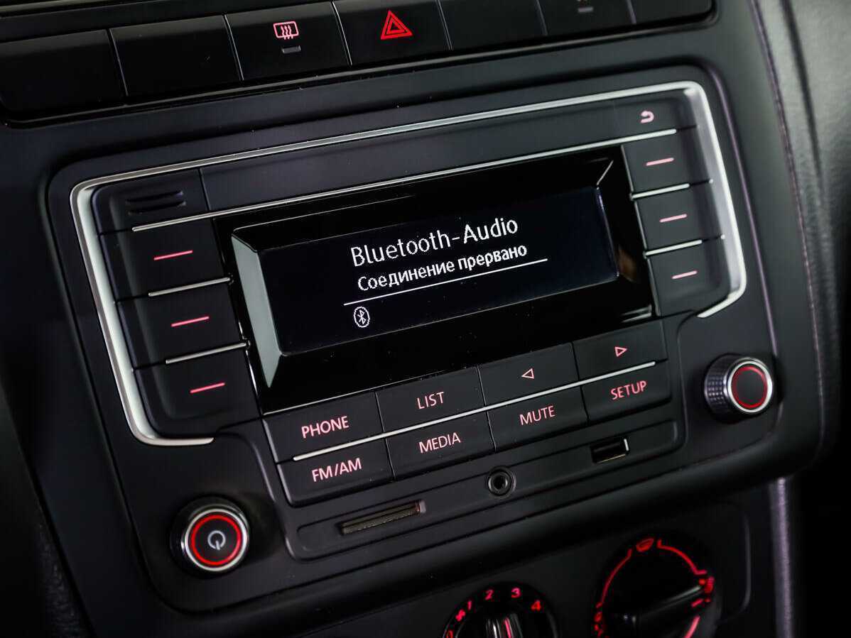 Купить Volkswagen Polo с пробегом. Фото: #11