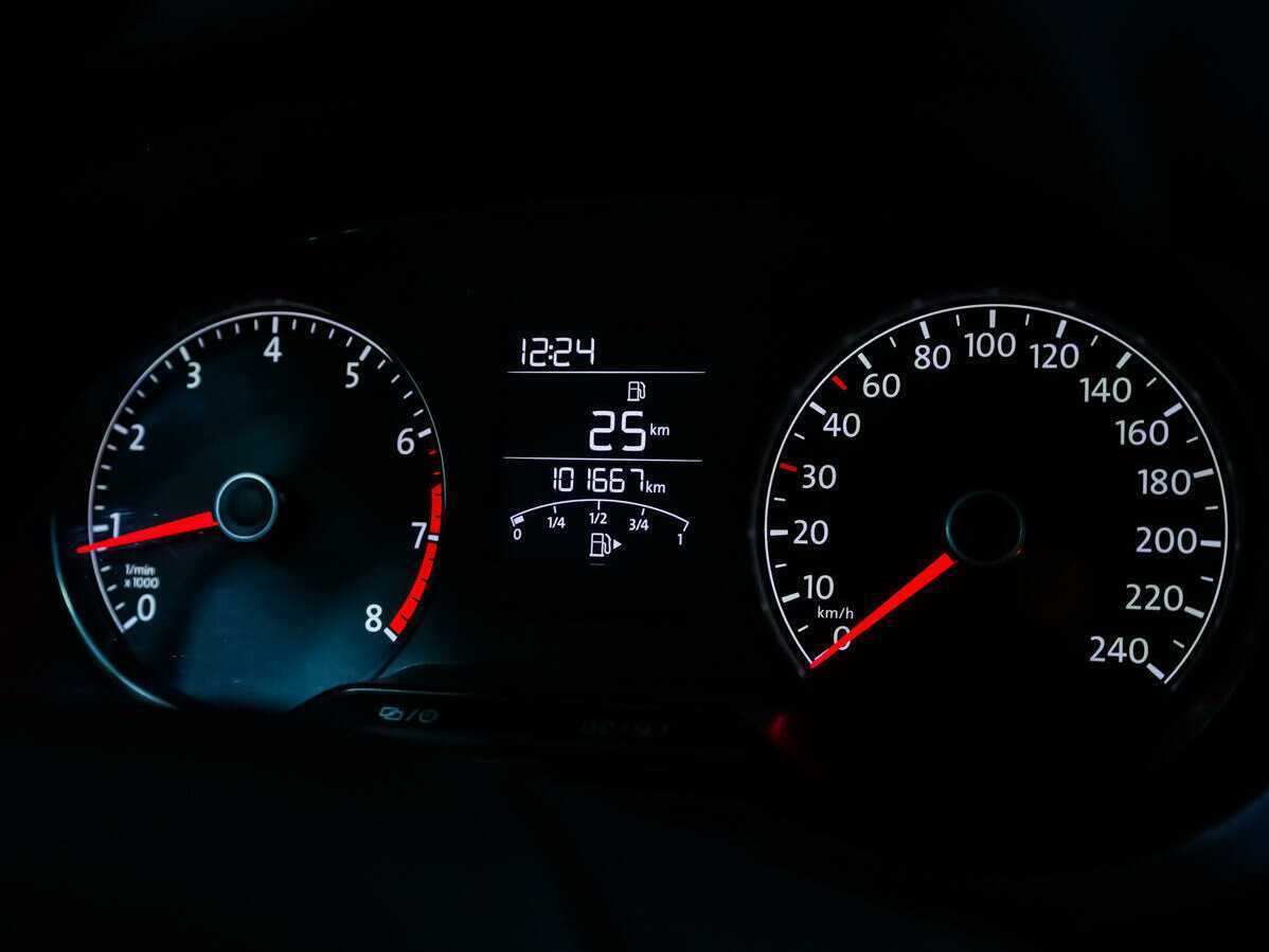 Купить Volkswagen Polo с пробегом. Фото: #14