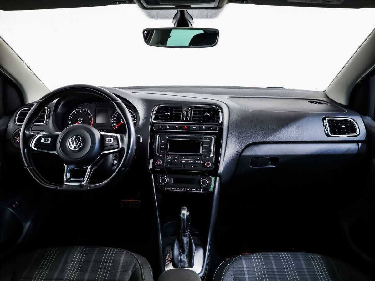 Купить Volkswagen Polo с пробегом. Фото: #8