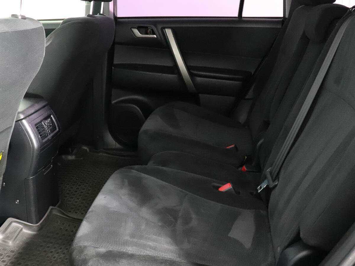 Купить Toyota Highlander с пробегом. Фото: #10