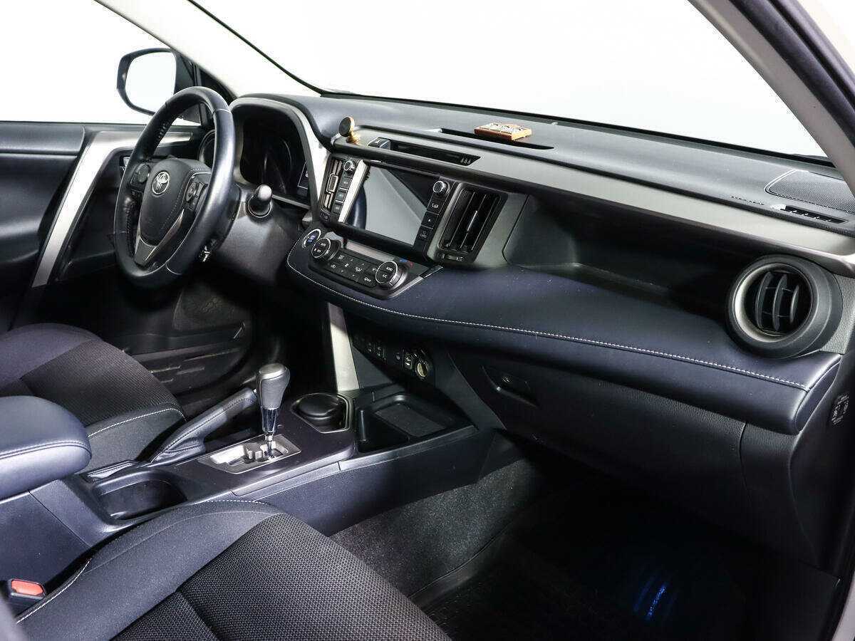 Купить Toyota RAV4 с пробегом. Фото: #7