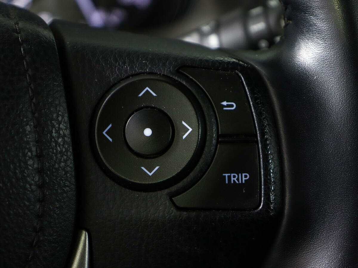 Купить Toyota RAV4 с пробегом. Фото: #21