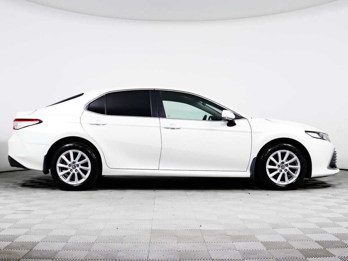 Купить Toyota Camry с пробегом. Фото: #3