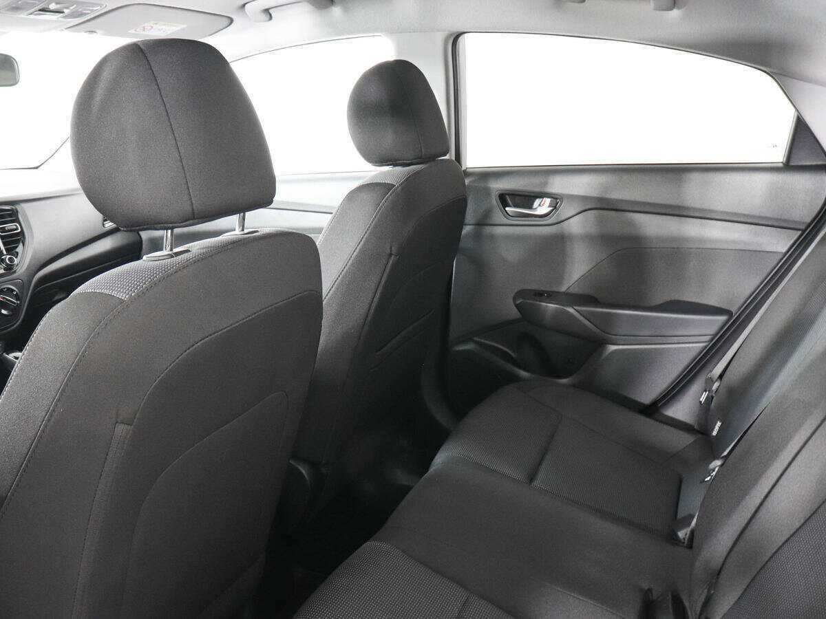 Купить Hyundai Solaris с пробегом. Фото: #11