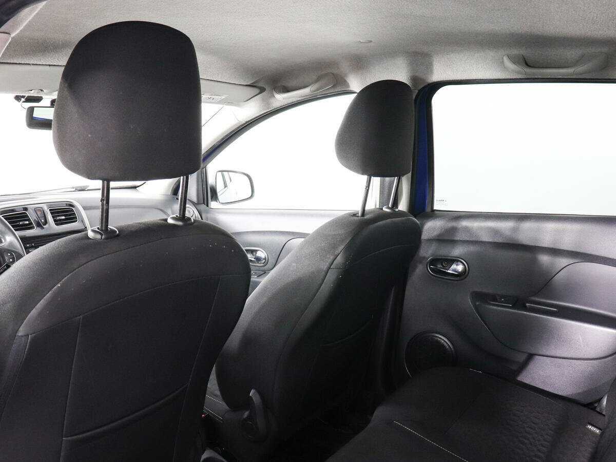 Купить Renault Sandero с пробегом. Фото: #10