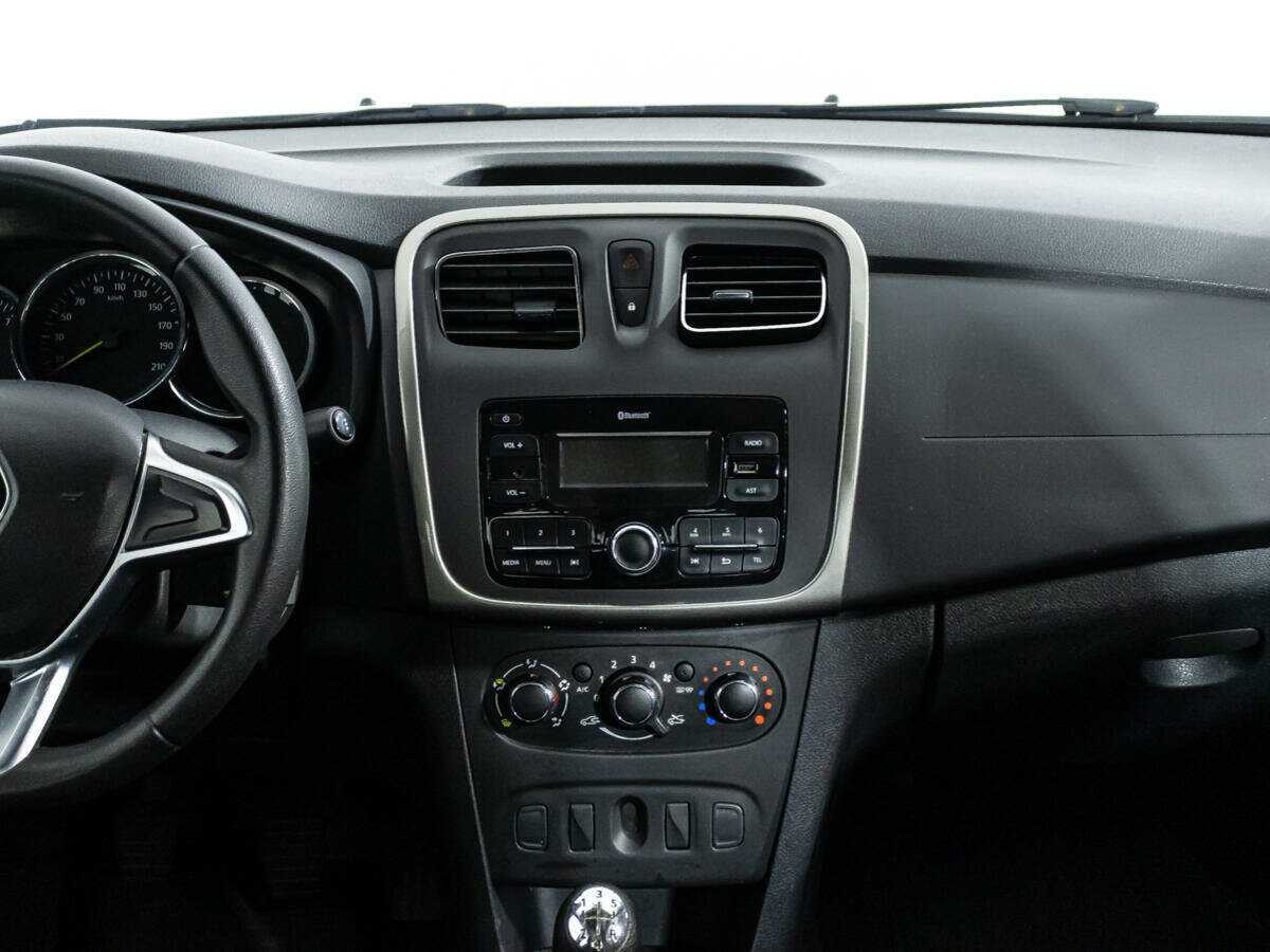 Купить Renault Logan с пробегом. Фото: #13