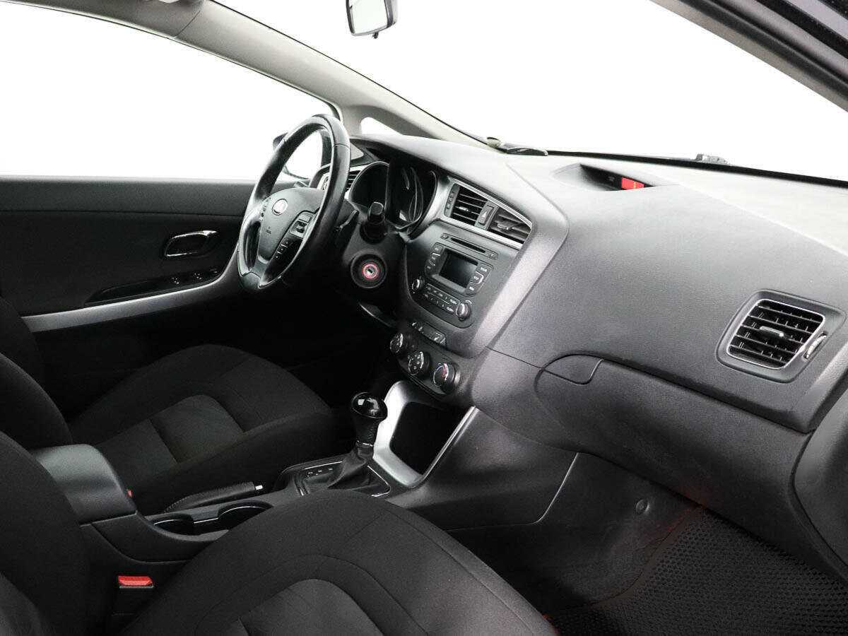 Купить Kia Ceed с пробегом. Фото: #8