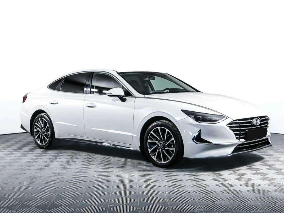 Купить Hyundai Sonata с пробегом. Фото: #2