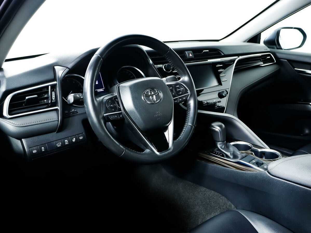 Купить Toyota Camry с пробегом. Фото: #10