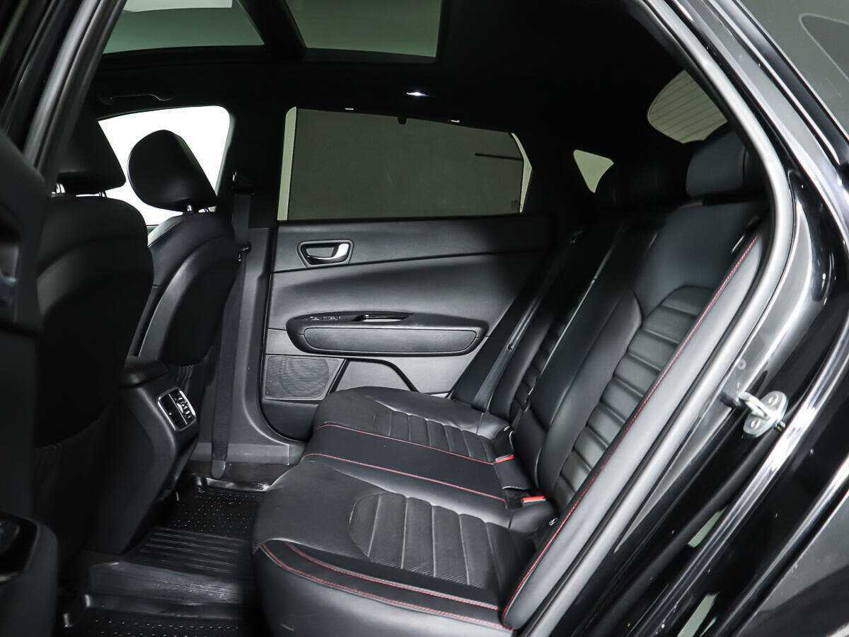 Купить Kia Optima с пробегом. Фото: #8