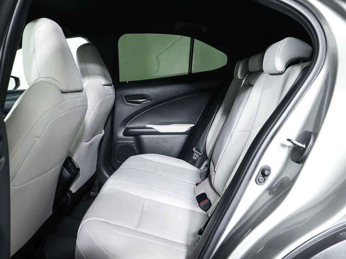 Купить Lexus UX с пробегом. Фото: #8