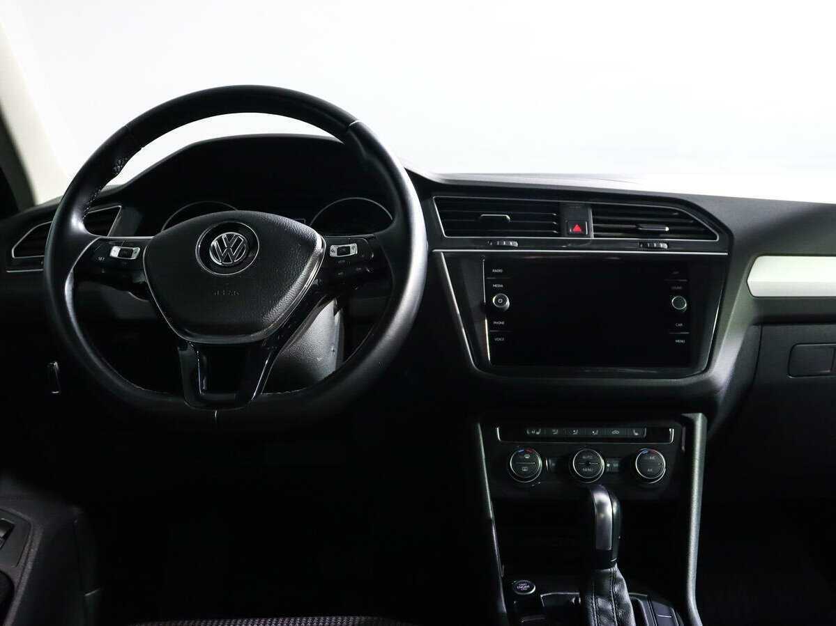 Купить Volkswagen Tiguan с пробегом. Фото: #9
