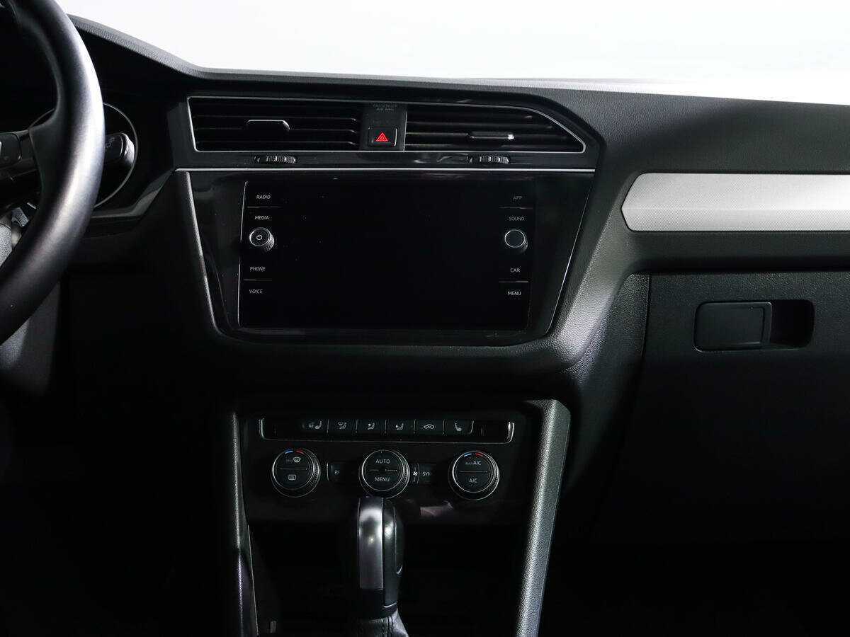 Купить Volkswagen Tiguan с пробегом. Фото: #10