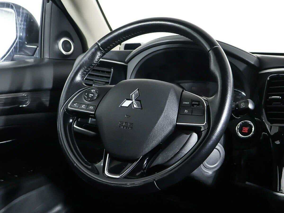 Купить Mitsubishi Outlander с пробегом. Фото: #8