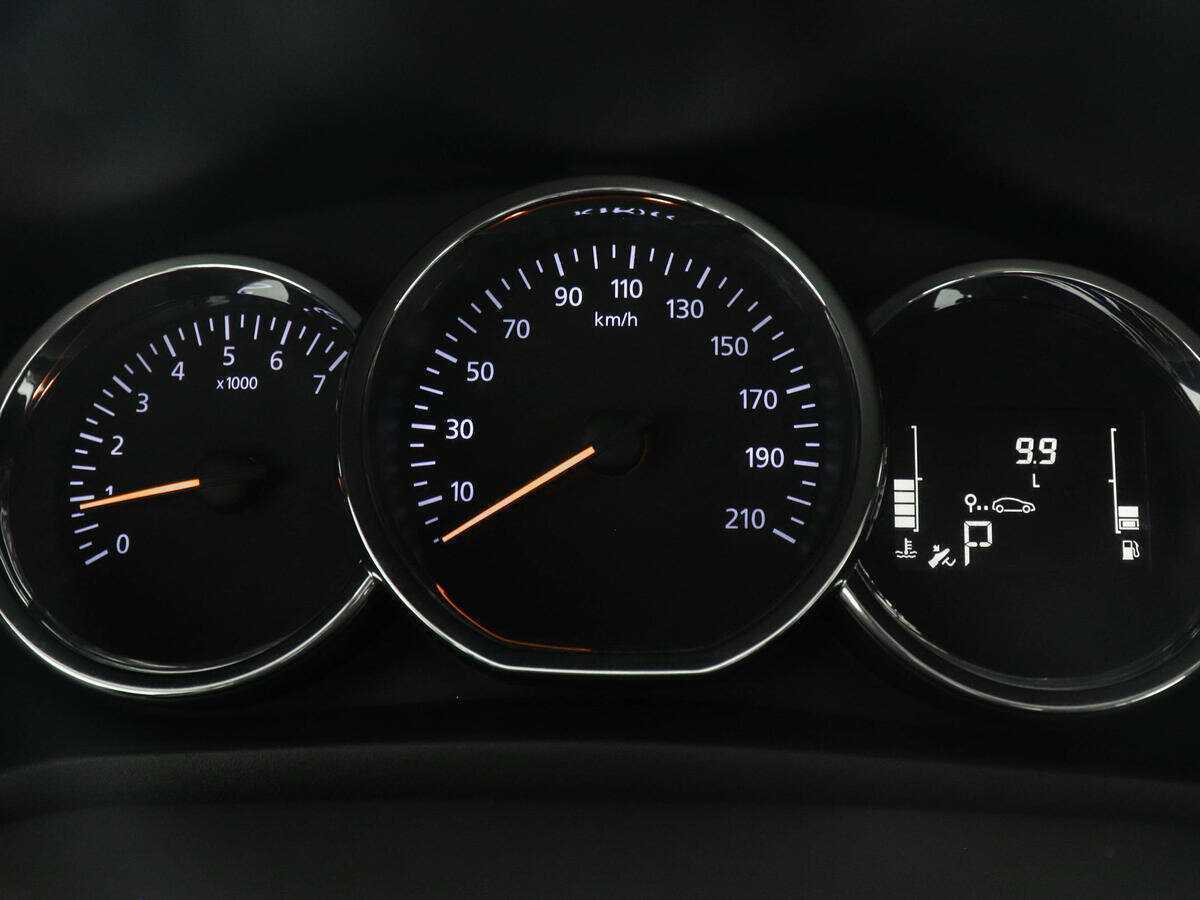 Купить Renault Logan с пробегом. Фото: #10