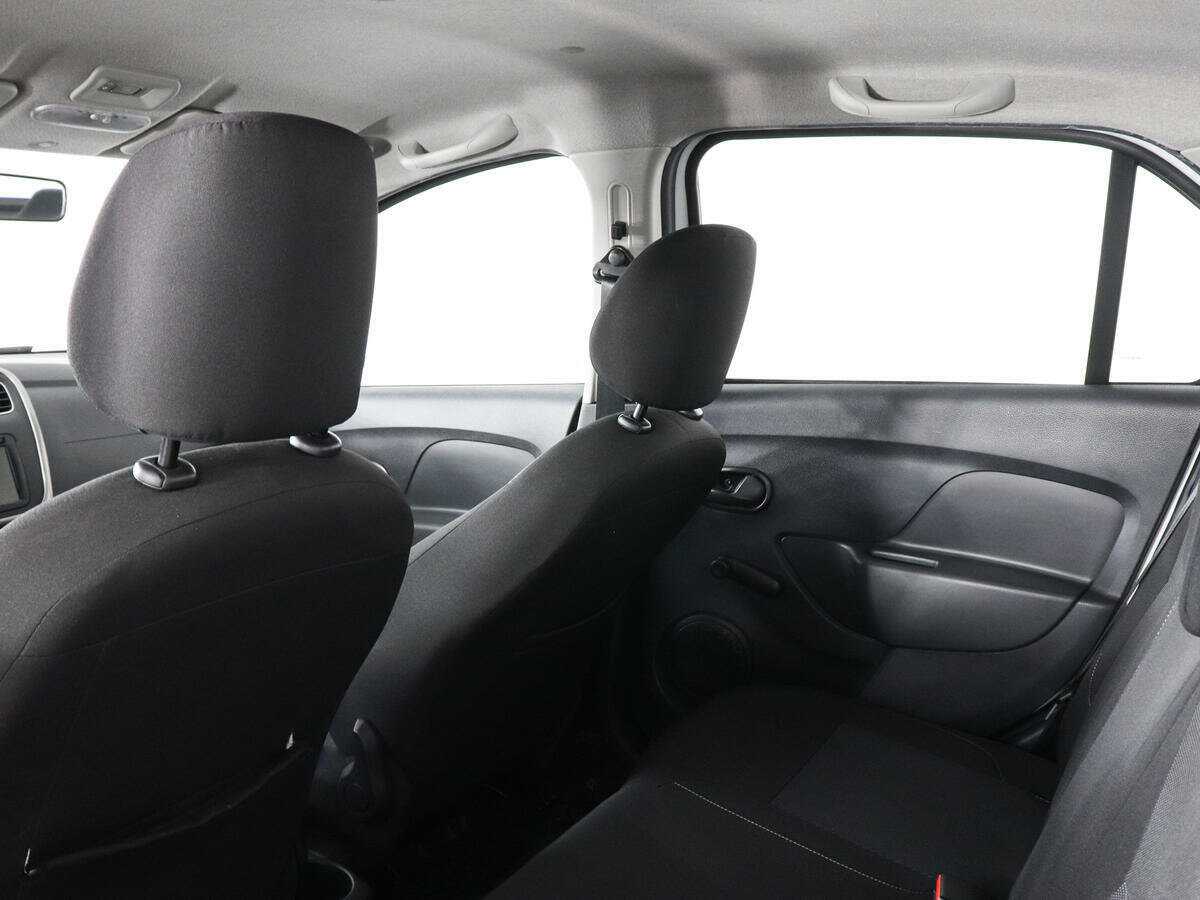 Купить Renault Logan с пробегом. Фото: #11