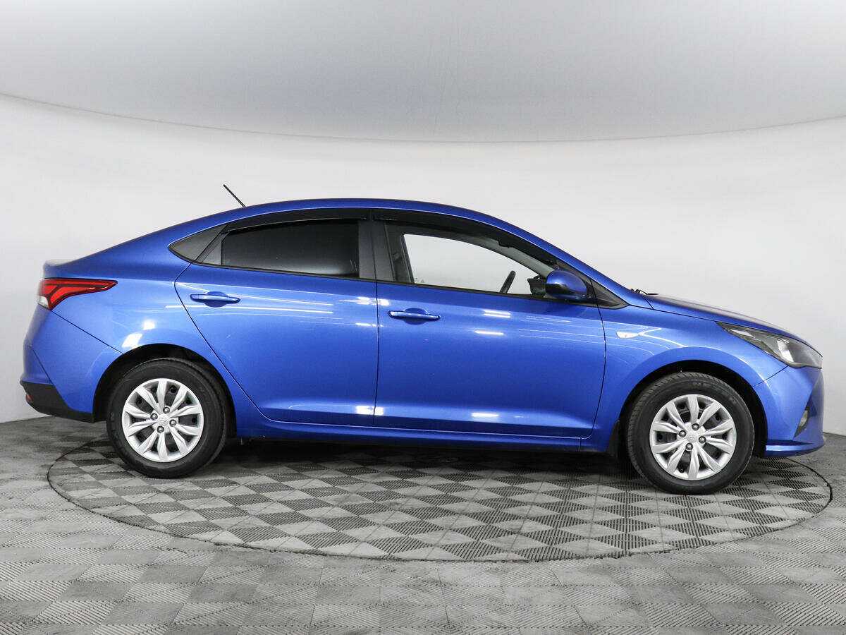 Купить Hyundai Solaris с пробегом. Фото: #3