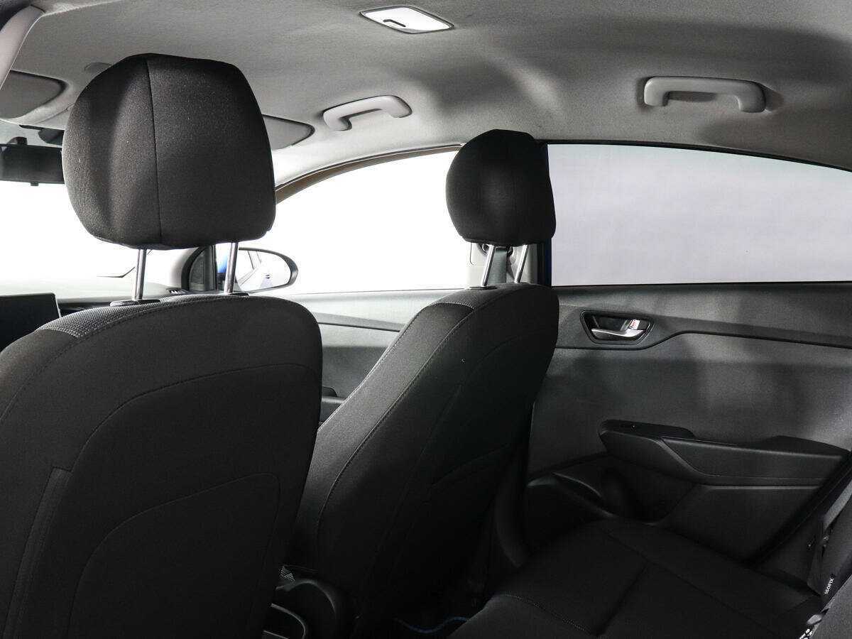 Купить Hyundai Solaris с пробегом. Фото: #11