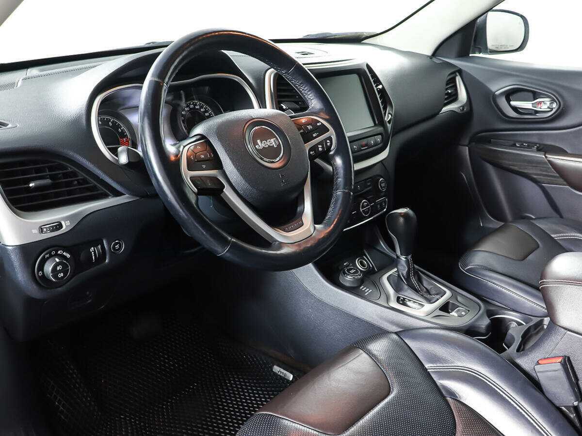 Купить Jeep Cherokee с пробегом. Фото: #11