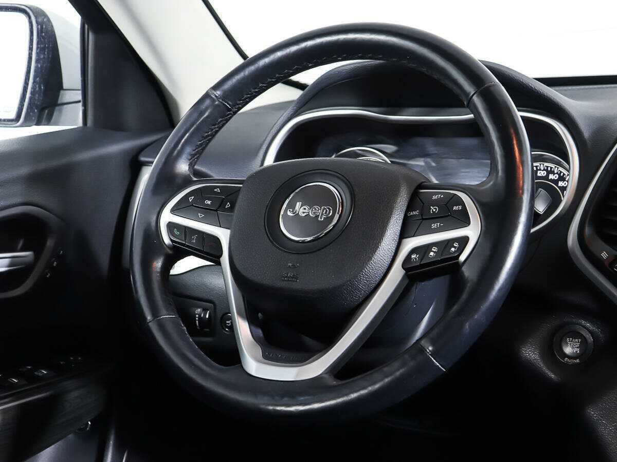 Купить Jeep Cherokee с пробегом. Фото: #13