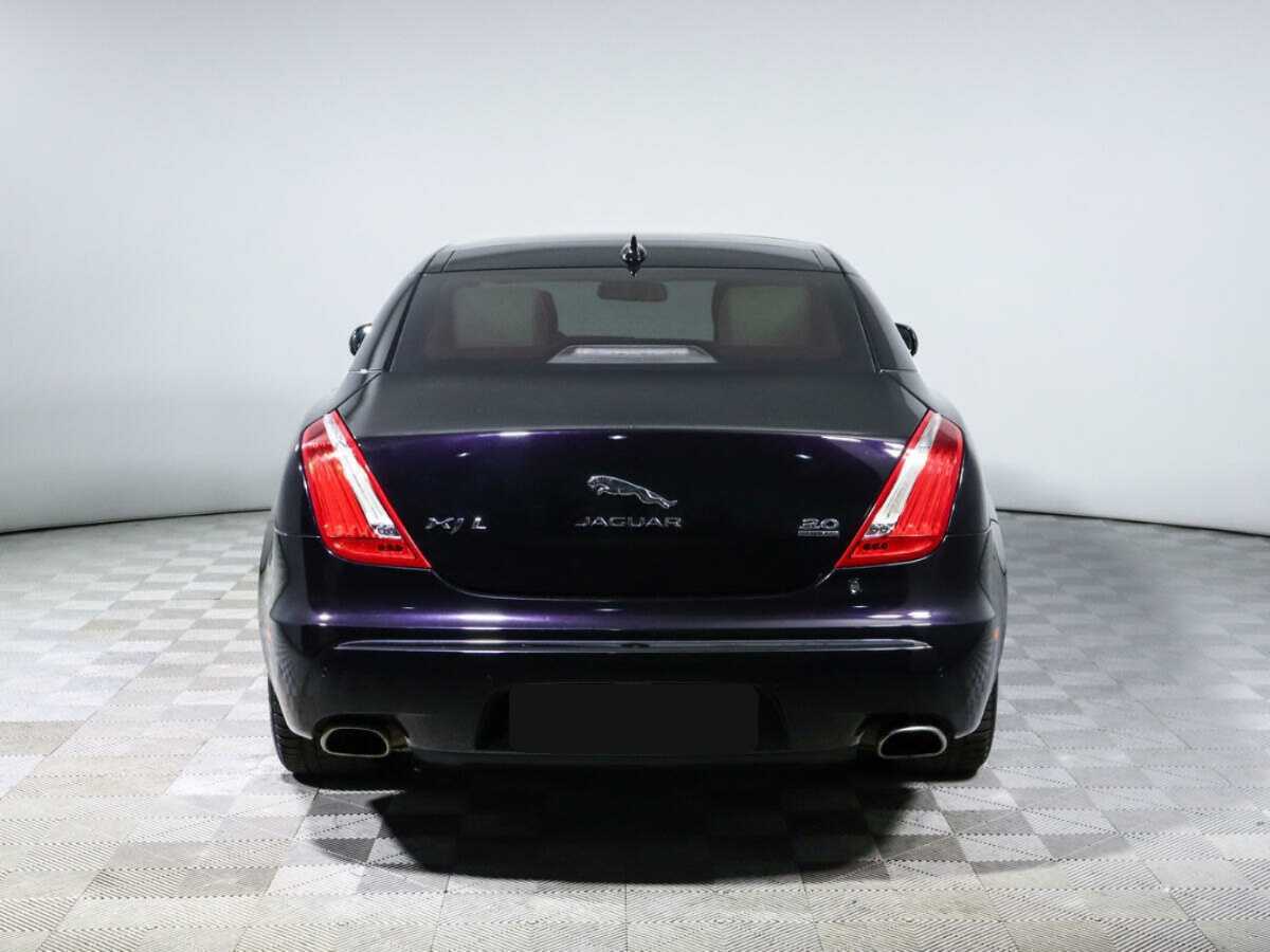 Купить Jaguar XJ с пробегом. Фото: #4