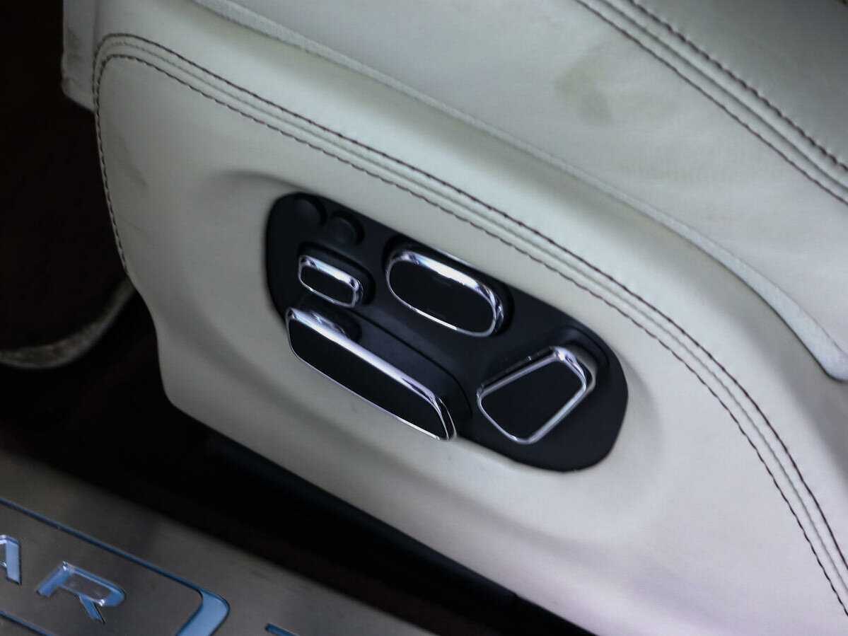 Купить Jaguar XJ с пробегом. Фото: #27