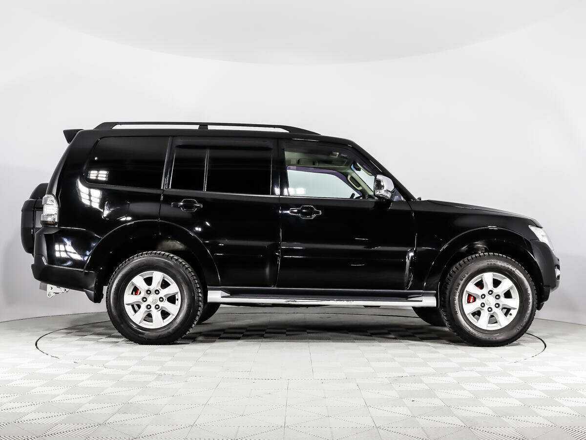 Купить Mitsubishi Pajero с пробегом. Фото: #3