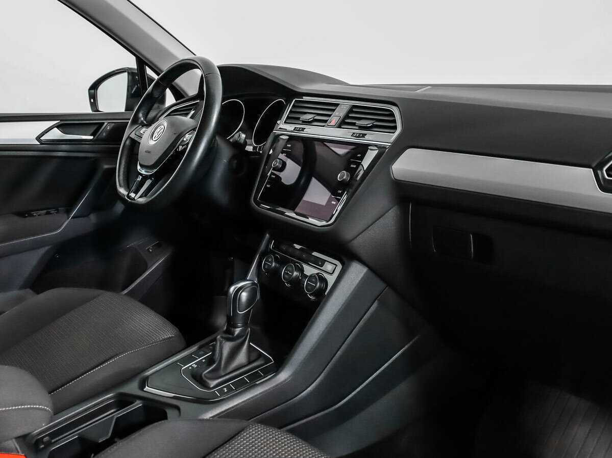 Купить Volkswagen Tiguan с пробегом. Фото: #12