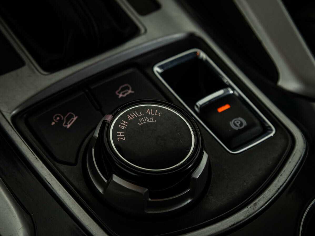 Купить Mitsubishi Pajero Sport с пробегом. Фото: #15