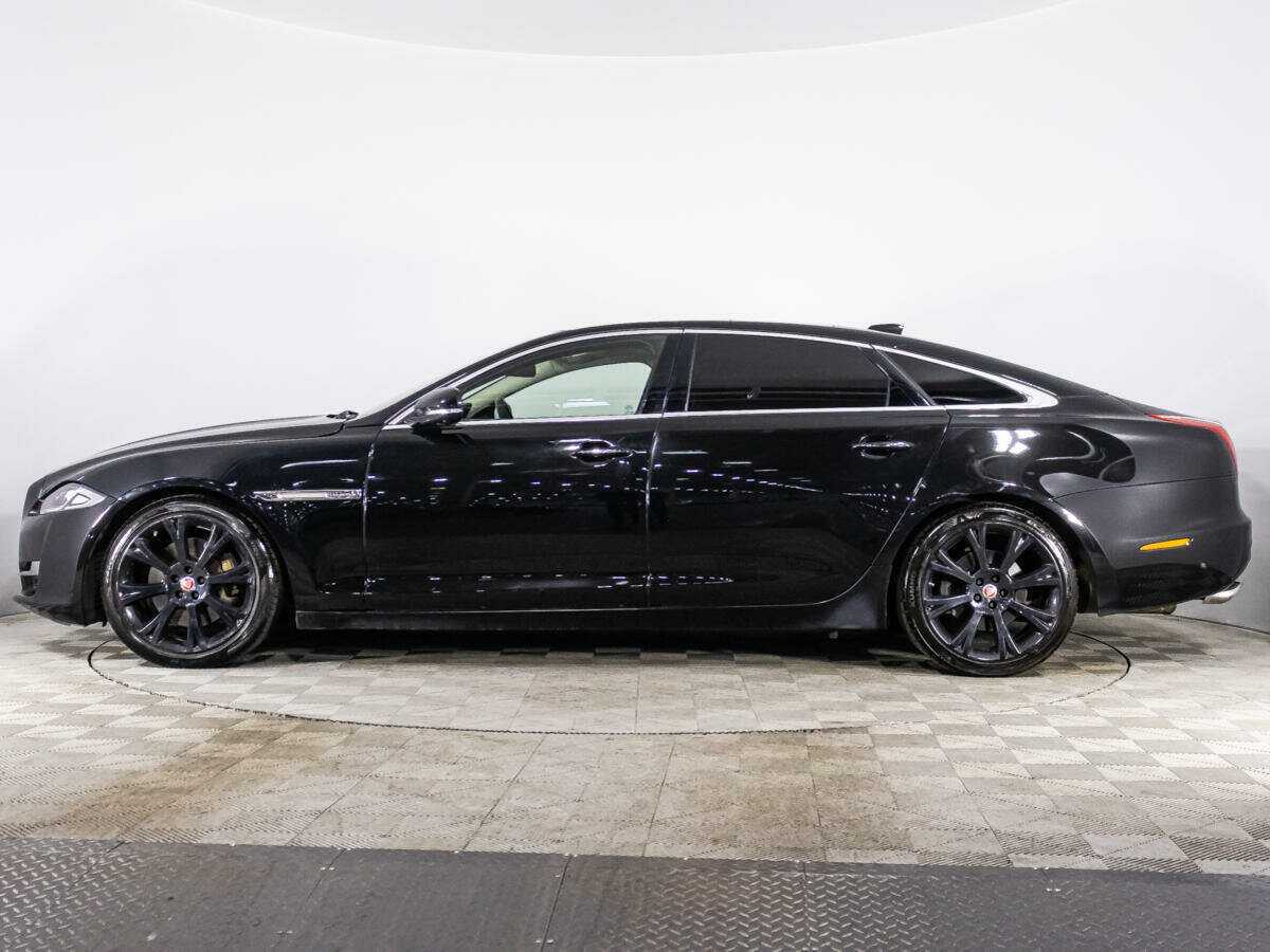 Купить Jaguar XJ с пробегом. Фото: #7
