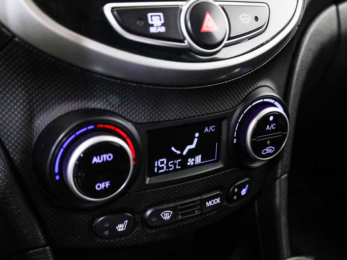 Купить Hyundai Solaris с пробегом. Фото: #14