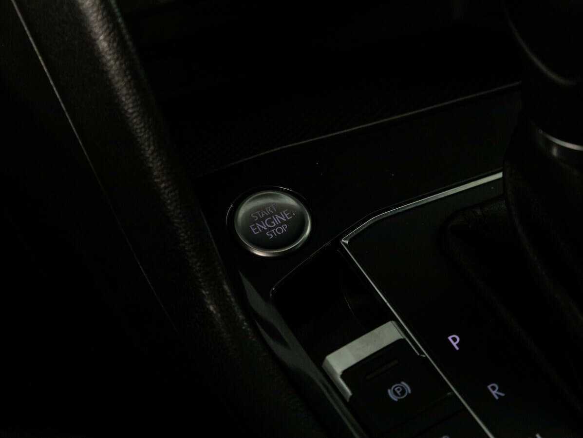 Купить Volkswagen Tiguan с пробегом. Фото: #17