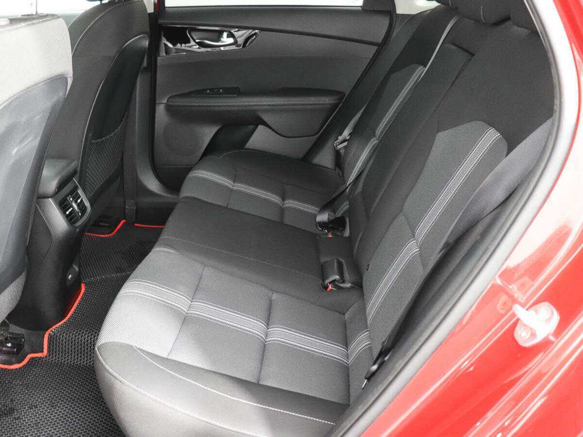 Купить Kia Cerato с пробегом. Фото: #9