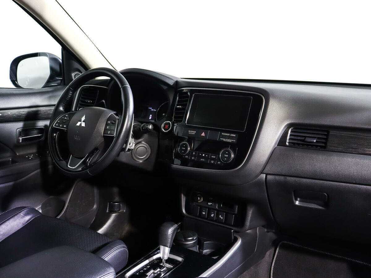 Купить Mitsubishi Outlander с пробегом. Фото: #6