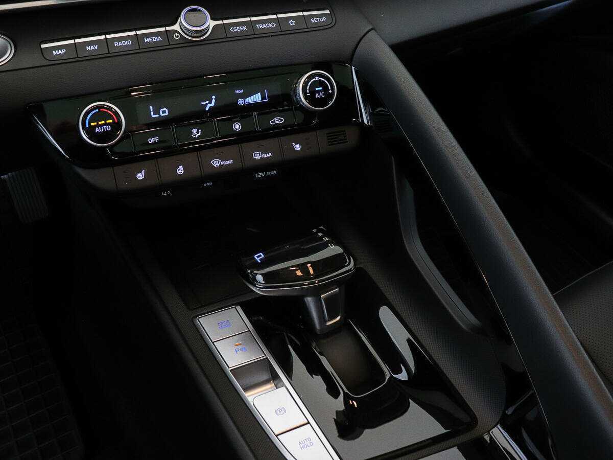 Купить Hyundai Elantra с пробегом. Фото: #12