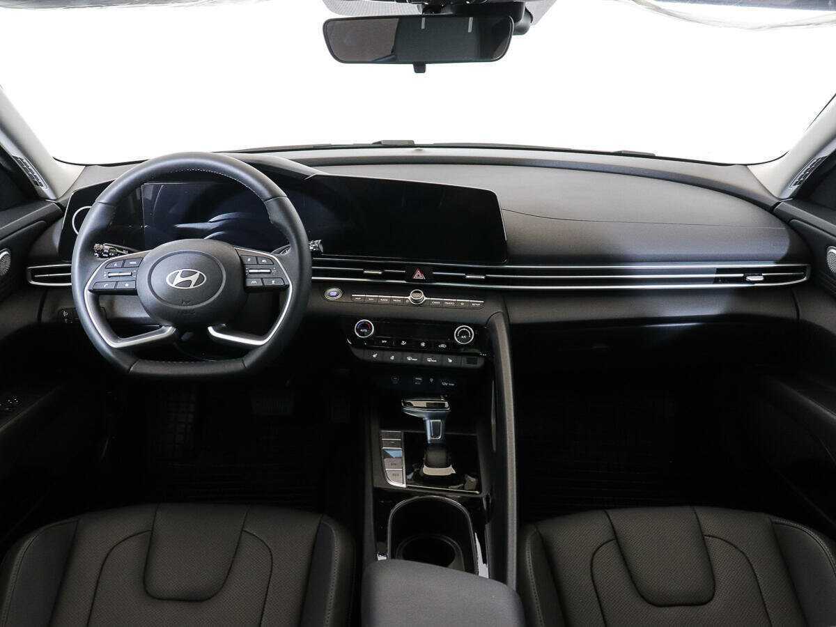 Купить Hyundai Elantra с пробегом. Фото: #13
