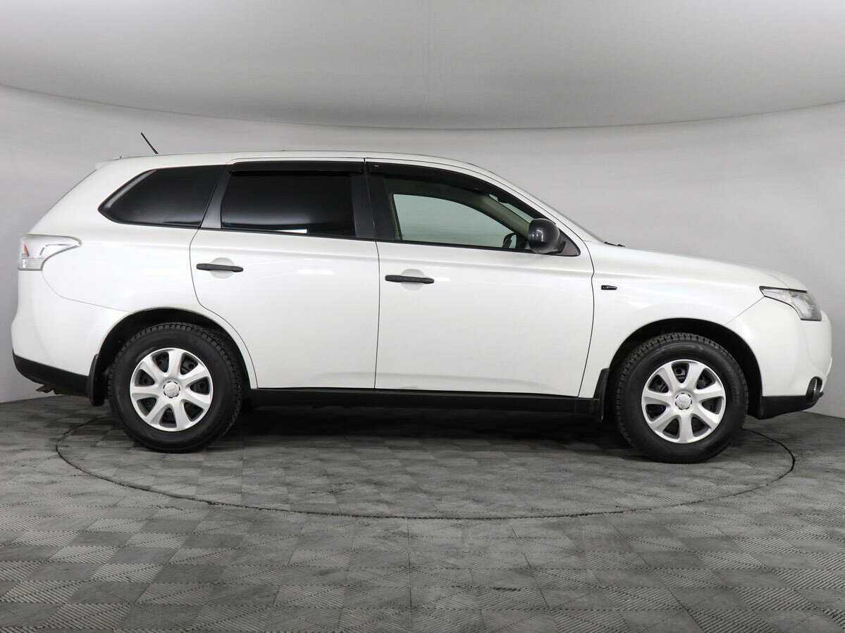 Купить Mitsubishi Outlander с пробегом. Фото: #3
