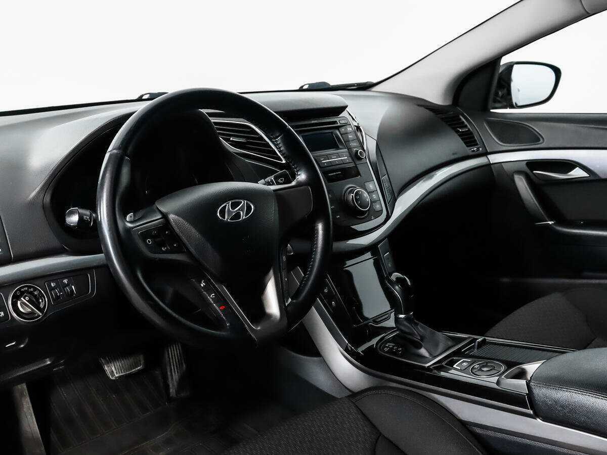 Купить Hyundai i40 с пробегом. Фото: #8