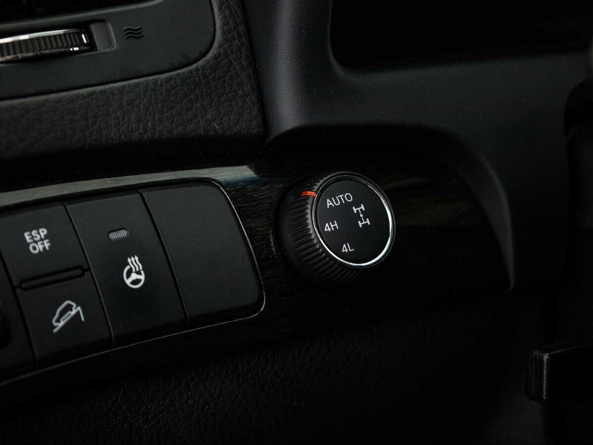 Купить Kia Mohave с пробегом. Фото: #15