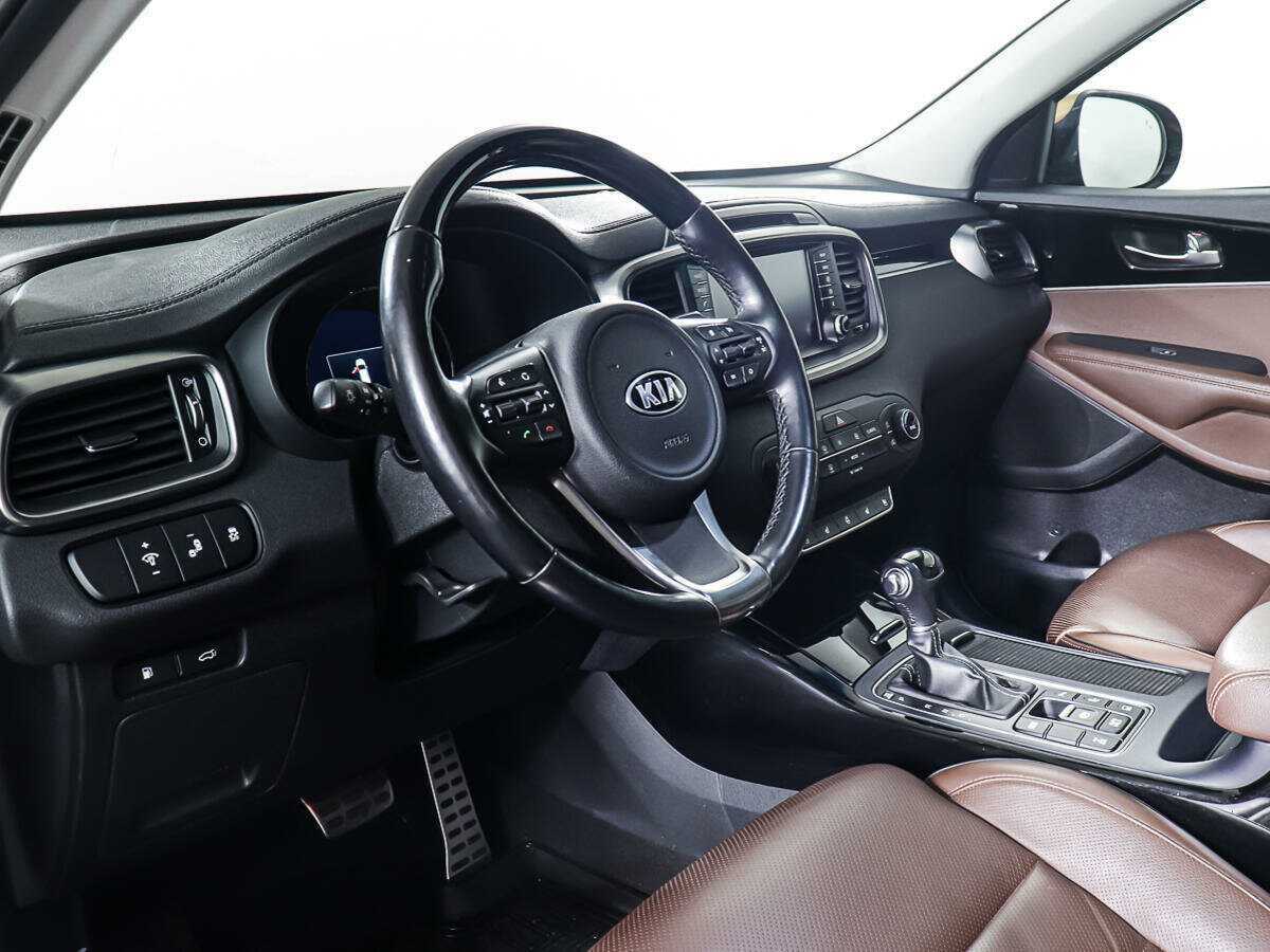 Купить Kia Sorento с пробегом. Фото: #12