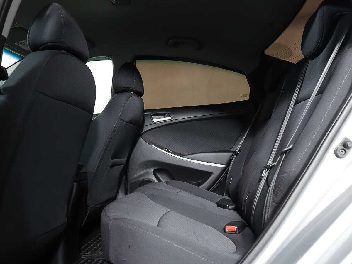 Купить Hyundai Solaris с пробегом. Фото: #8