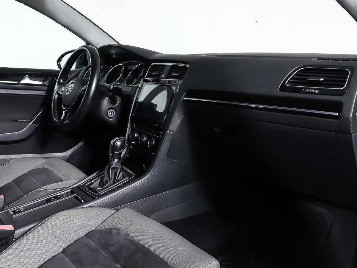Купить Volkswagen Golf с пробегом. Фото: #9