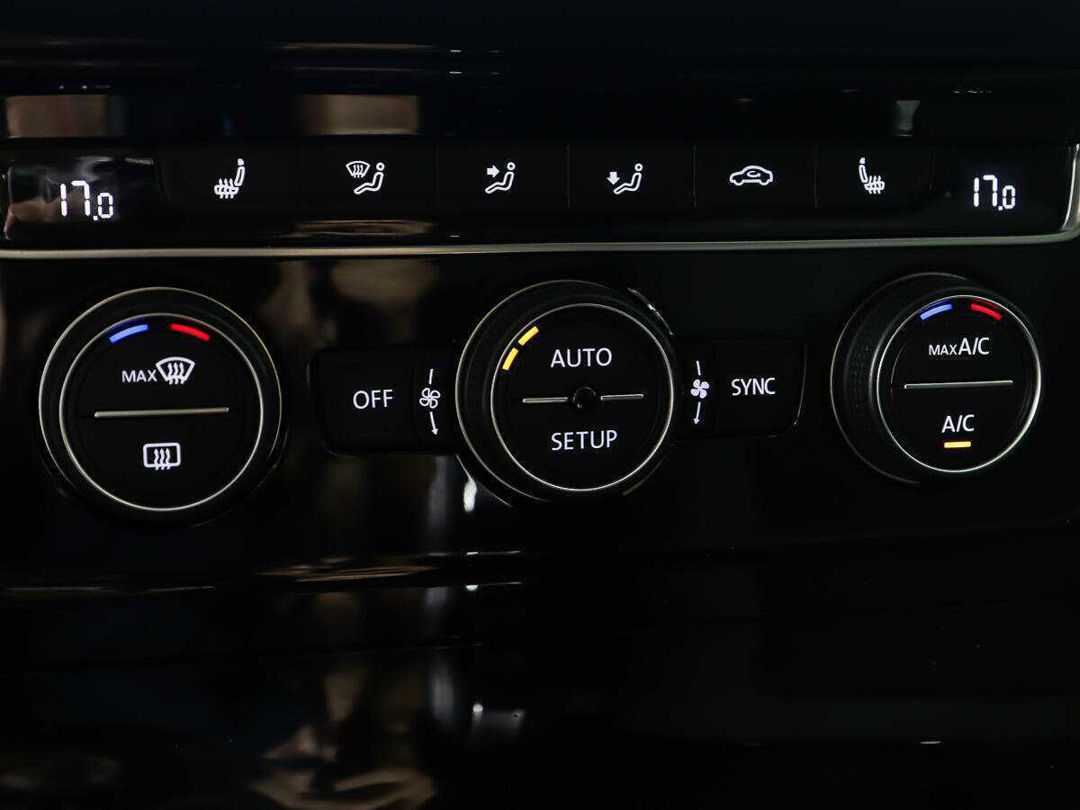 Купить Volkswagen Golf с пробегом. Фото: #16