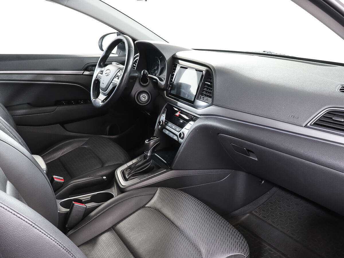 Купить Hyundai Elantra с пробегом. Фото: #7