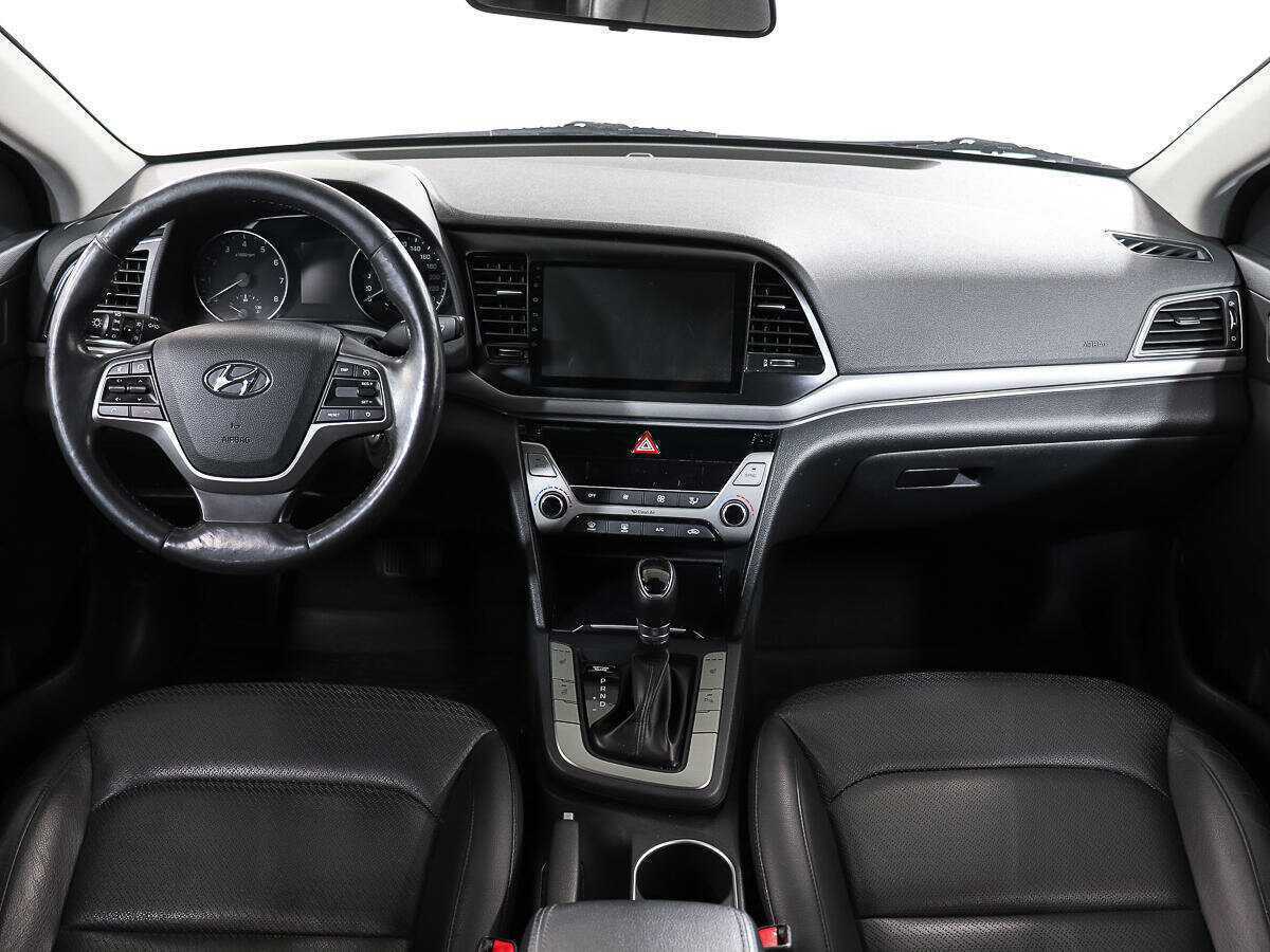 Купить Hyundai Elantra с пробегом. Фото: #10