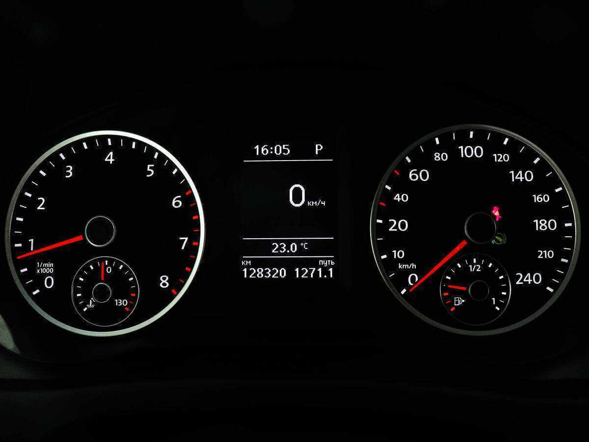 Купить Volkswagen Tiguan с пробегом. Фото: #8