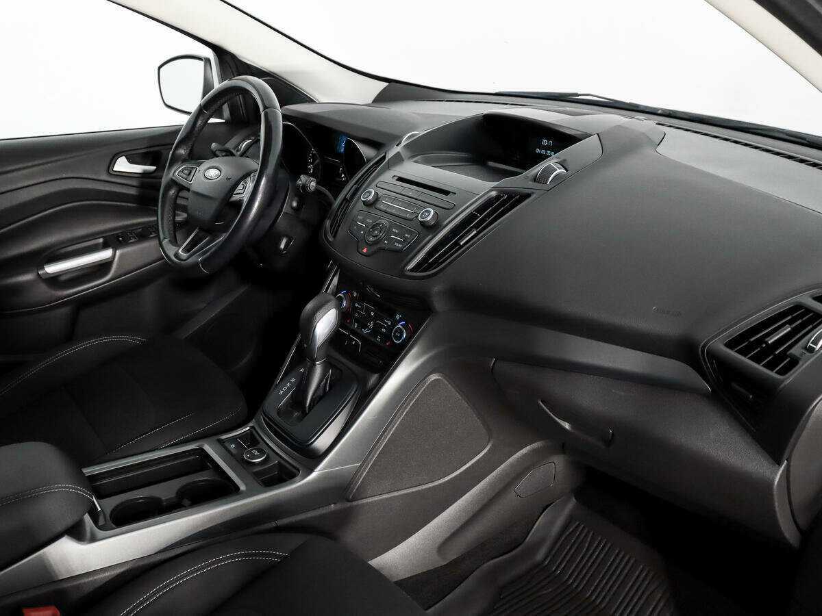 Купить Ford Kuga с пробегом. Фото: #11